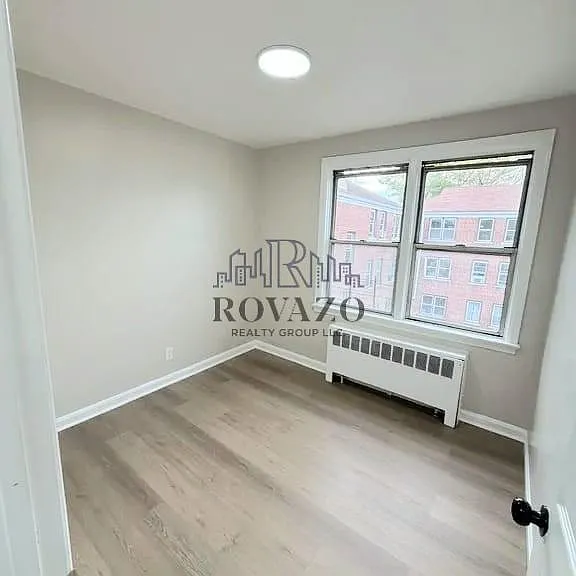 44 Irving St #6 — Photo 1