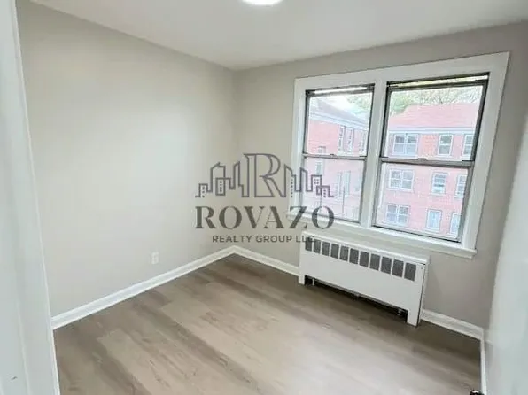 44 Irving St, Newark, NJ