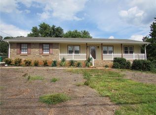 6658 Rockbridge Rd, Stone Mountain, GA 30087