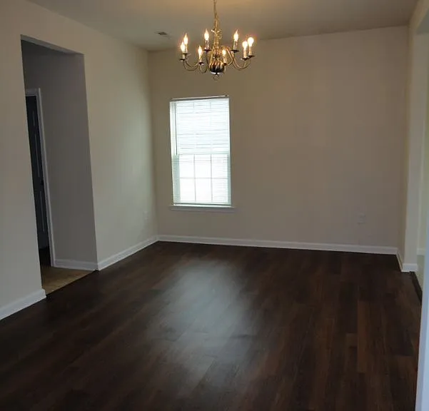 620 Leonard Ln — Photo 4