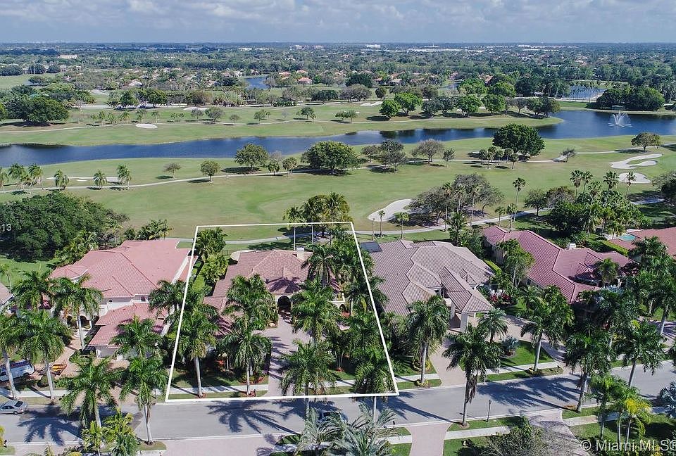 1st image of 2680 Riviera Ct