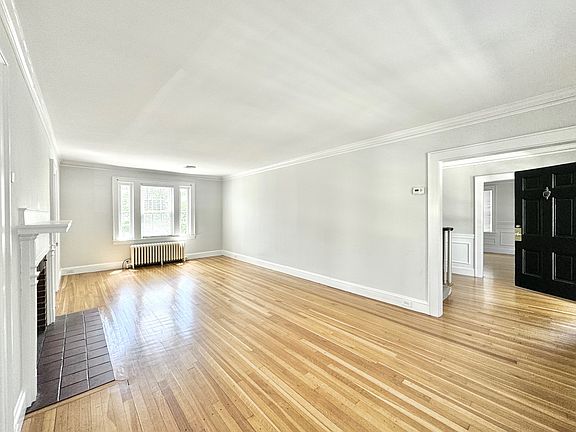 5th image of 23 Benton Rd