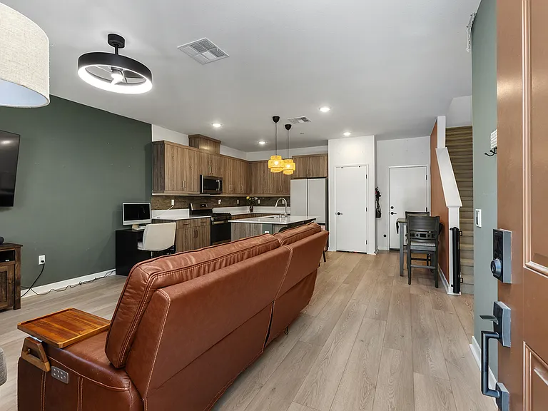 35161 Grove Trl — Photo 8