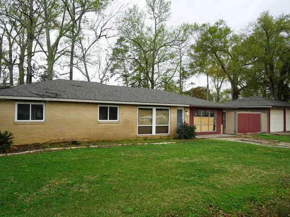 709 S Pleasant Ave, Gonzales, LA 70737