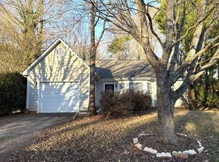7426 Barn Stone Dr, Charlotte, NC 28227