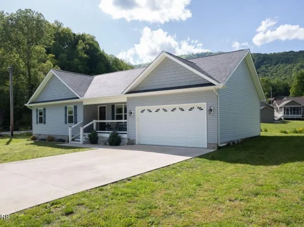 107 Hope Weir Ln, Jacksboro, TN 37757