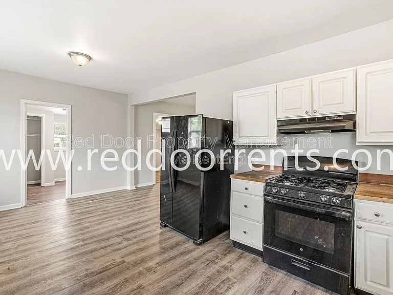 3207 N Arsenal Ave — Photo 4