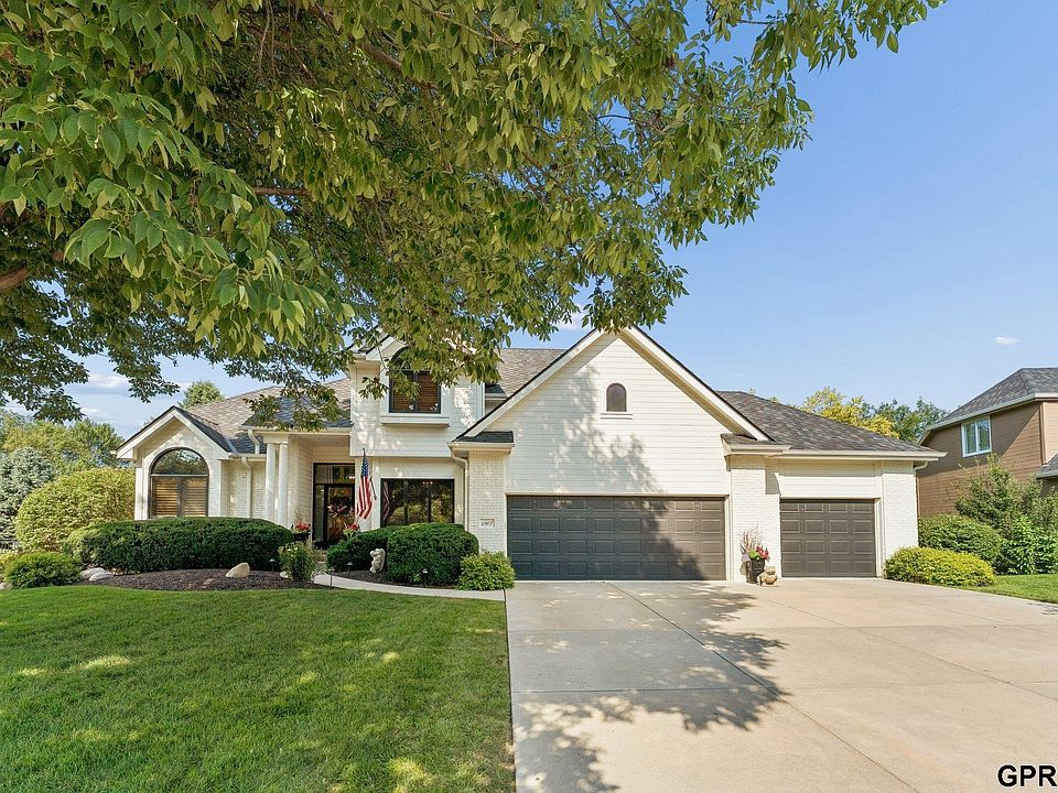 1st image of 1907 S 182nd Cir