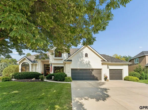 1907 S 182nd Cir, Omaha, NE 68130