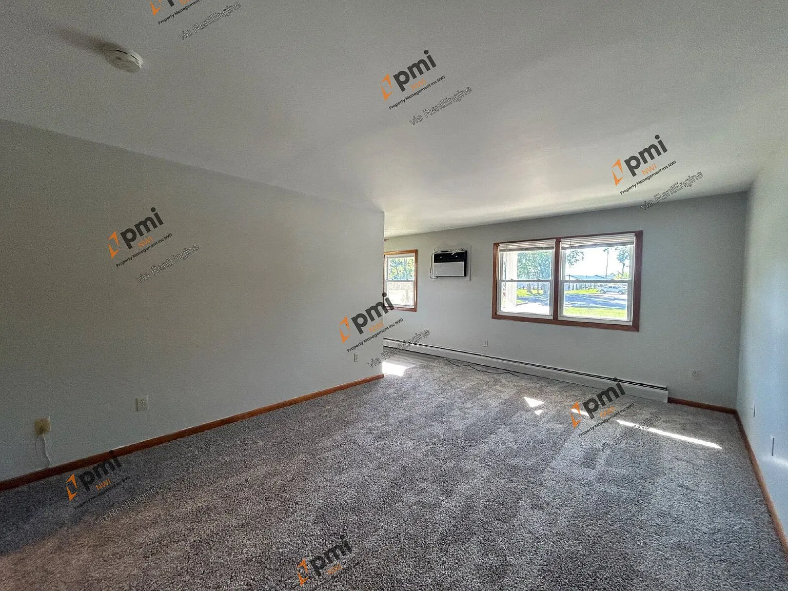 2 bed, 1.0 bath, 820 sqft, $1,050 — Photo 3