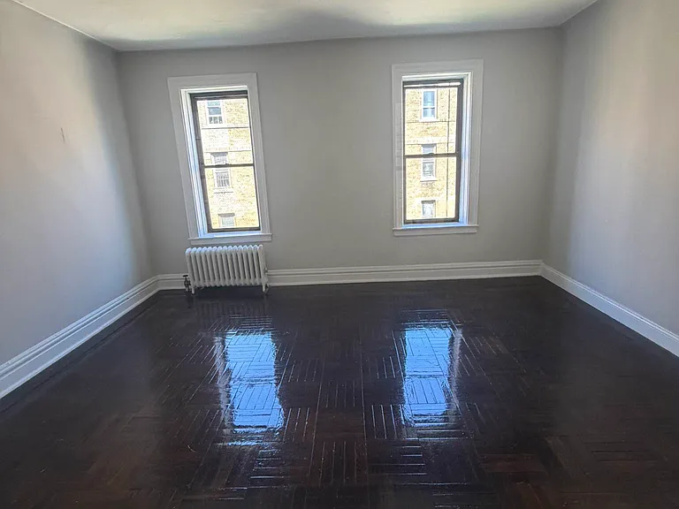 9 Seaman Ave #4M — Photo 2