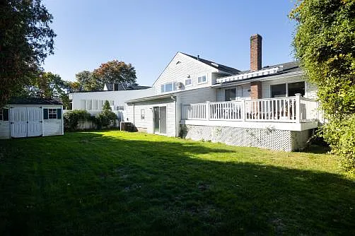 Vincent Dr — Photo 13