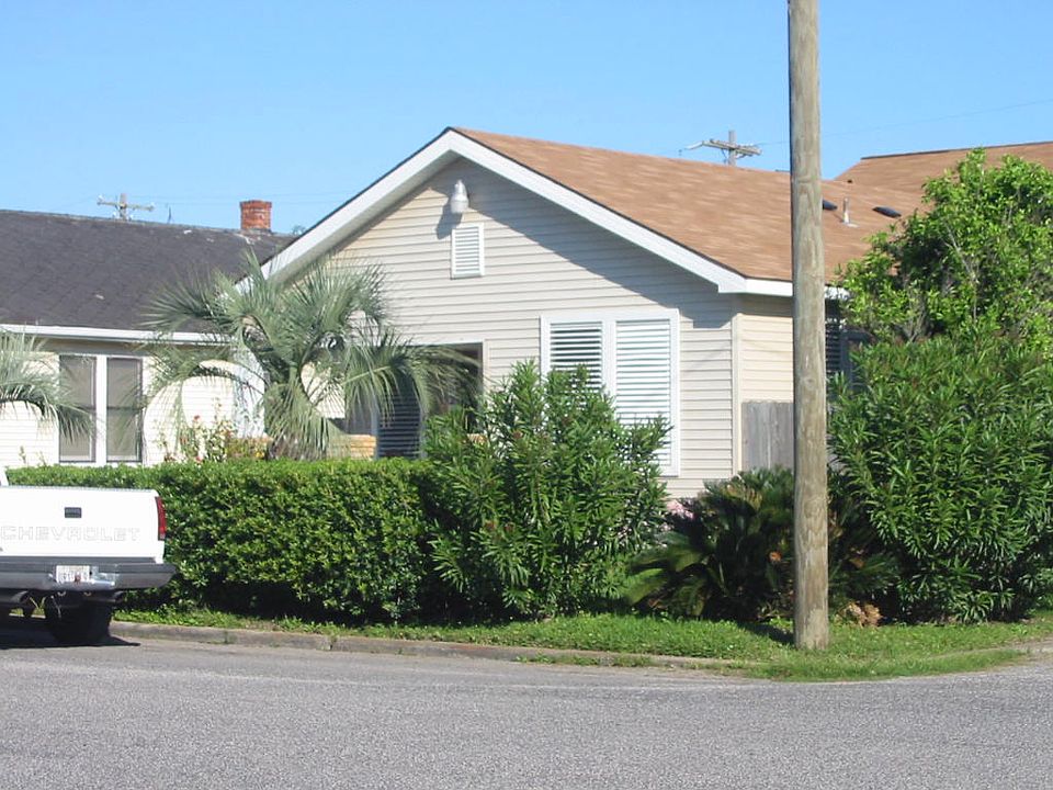 1st image of 4202 Avenue T 1/2