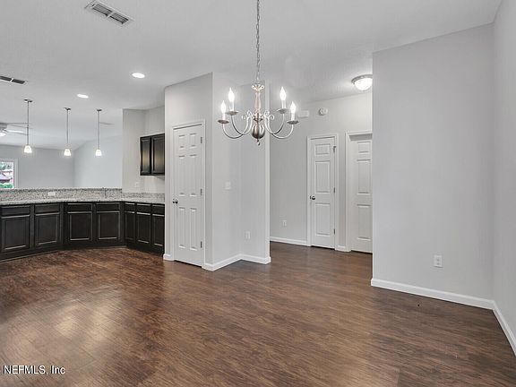 3rd image of 6343 HYDE PARK Circle