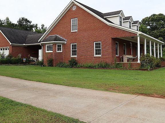 Left view by driveway