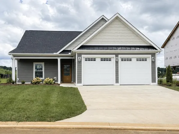 2444 Sandstone Dr, Morristown, TN 37814