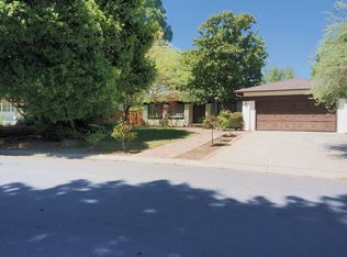 1075 Dartmouth Ln, Los Altos, CA 94024