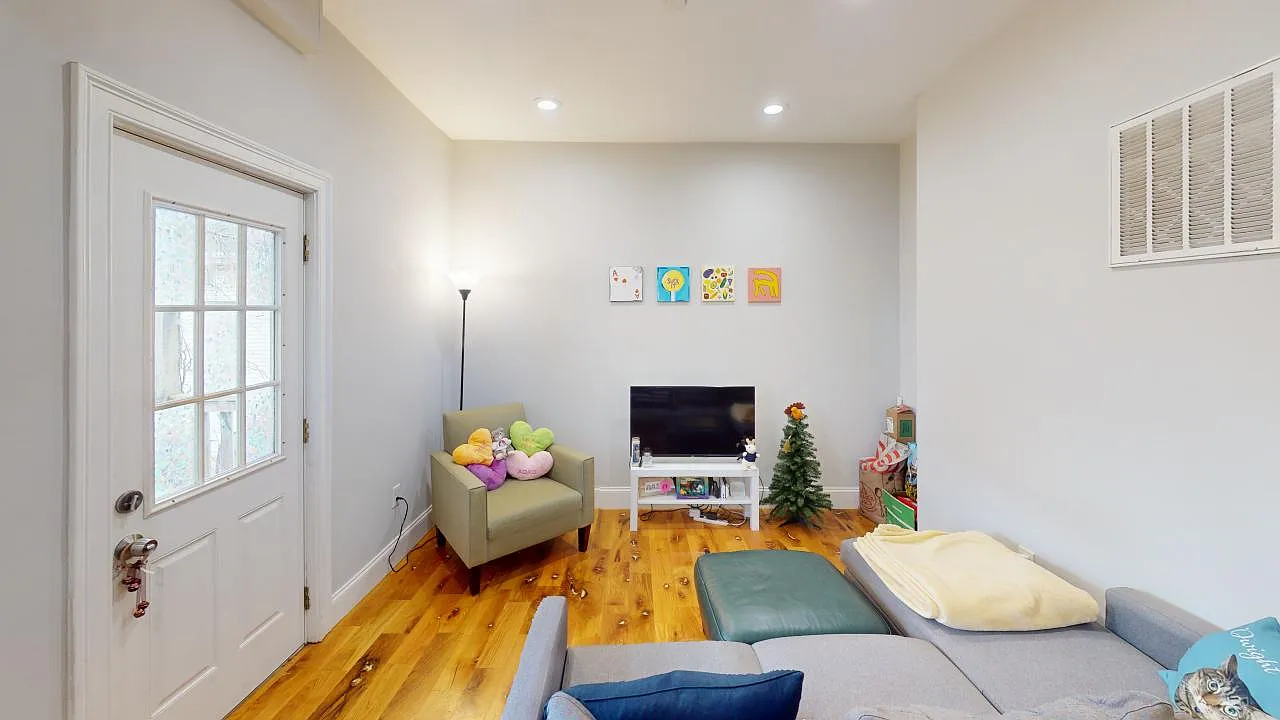 224 Lexington Street - 2 — Photo 4