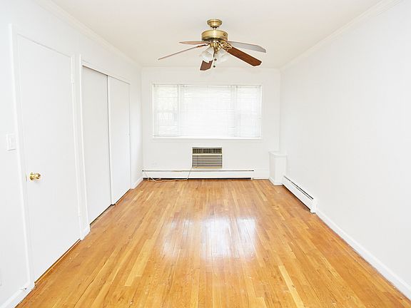 4th image of 25-24 33rd St #1