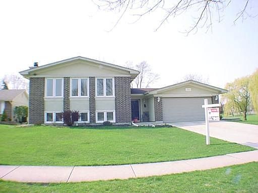 2nd image of 516 Tennyson Dr