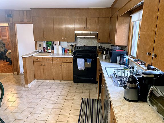 2nd image of 540 Main St #2A