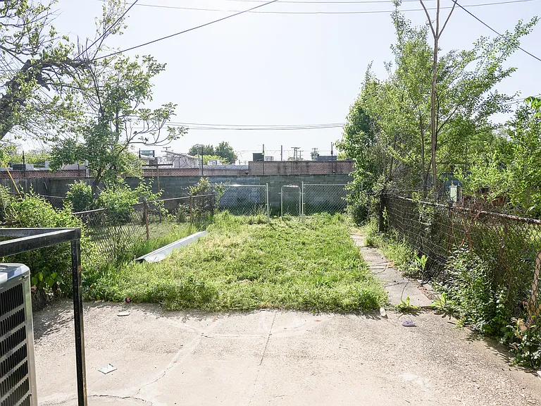 9th St — Photo 27