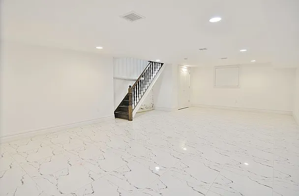 Rented by Park Property Advisors | media 15