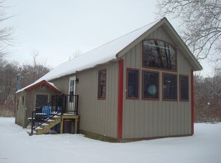 160 Rapp Dr, Quincy, MI 49082