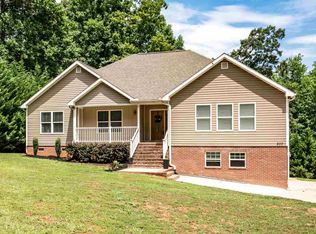 200 Overlake Dr, Inman, SC 29349