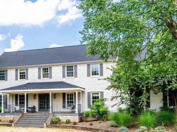 11748 Thomas Ave, Great Falls, VA 22066