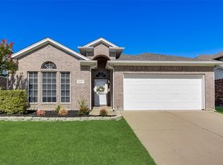 5937 Big Flat Dr, Fort Worth, TX 76131