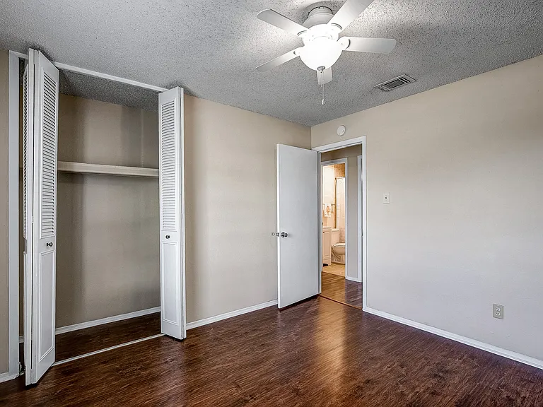 1717 Palisades Dr — Photo 15