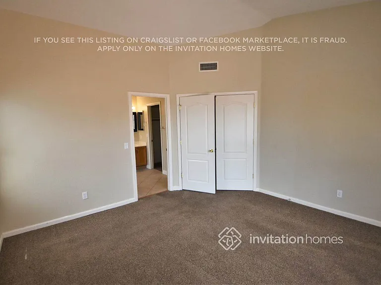 7923 W Laurel Ln — Photo 8