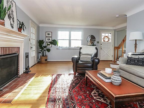 5th image of 2716 Losantiridge Ave