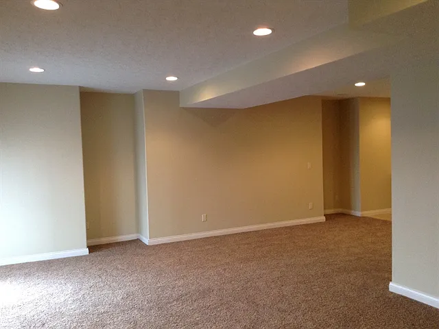 1060 Arbor Springs Dr — Photo 7