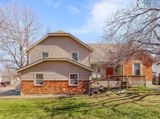 1600 E Frontier Ln, Olathe, KS 66062