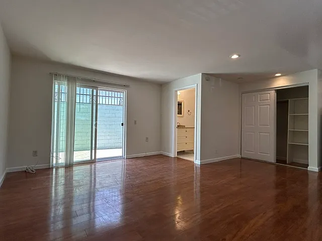 412 1/2 Rose Ave #A — Photo 6