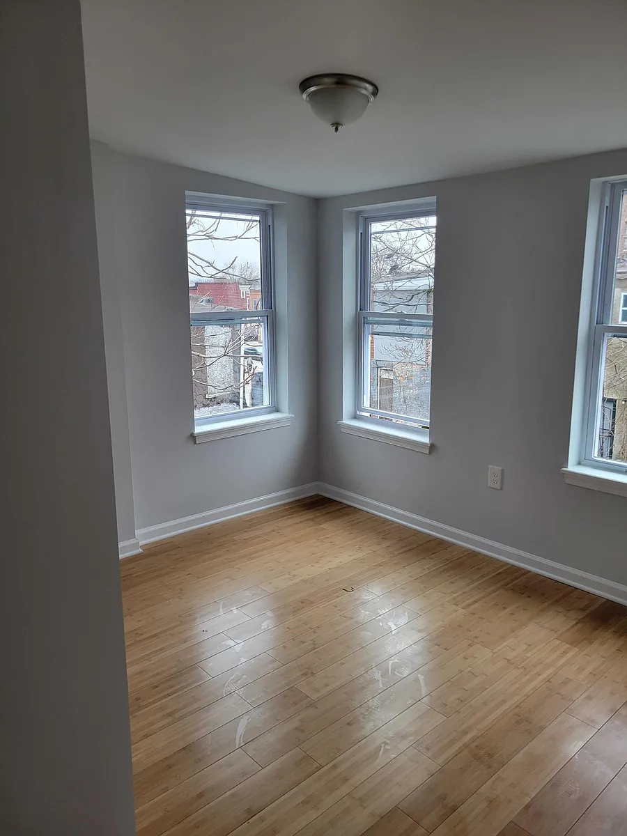 Building Photo - 212 Harmison St