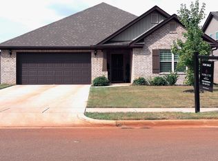 103 Hillis Ln, Hazel Green, AL 35750