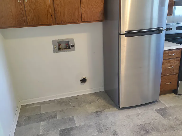404 Stratford Dr #404 — Photo 5
