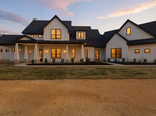 1552 Lakeridge Blvd, Sunset, TX 76270