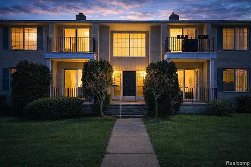 1935 Axtell Dr #3 Photo 1