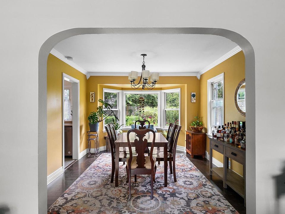 1st image of 1009 Waldo BOULEVARD