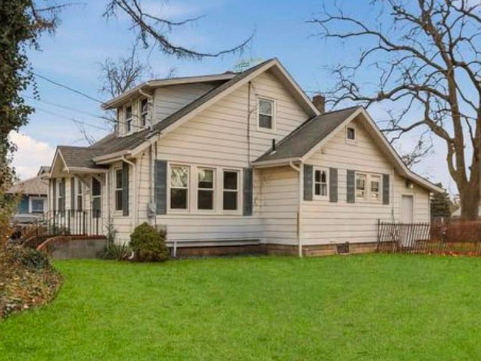 1st image of 227 Beachwood Blvd