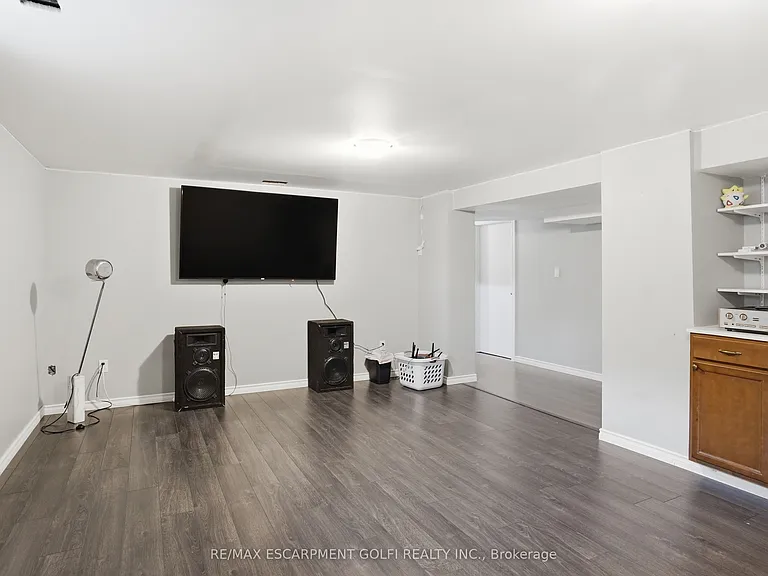1318 Fisher Ave — Photo 15