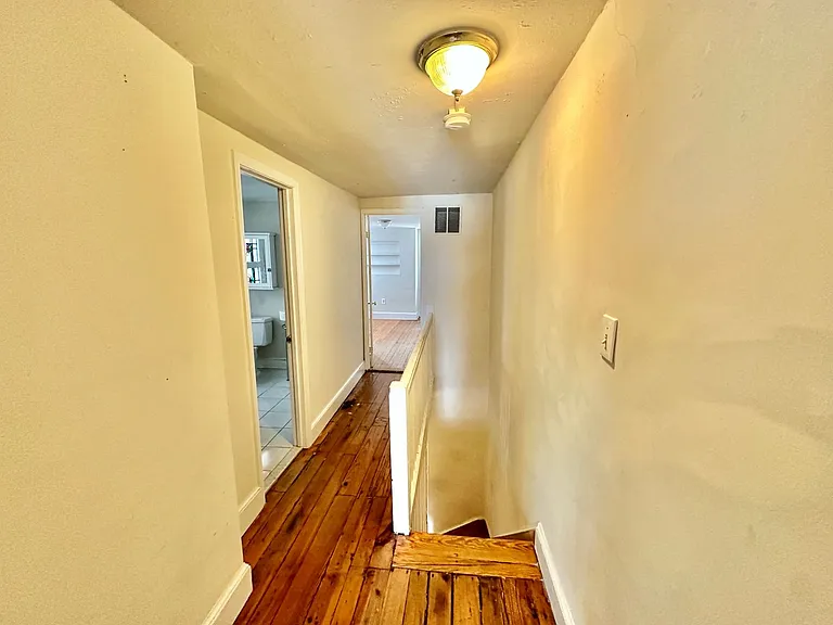 1340 28th St NW — Photo 14