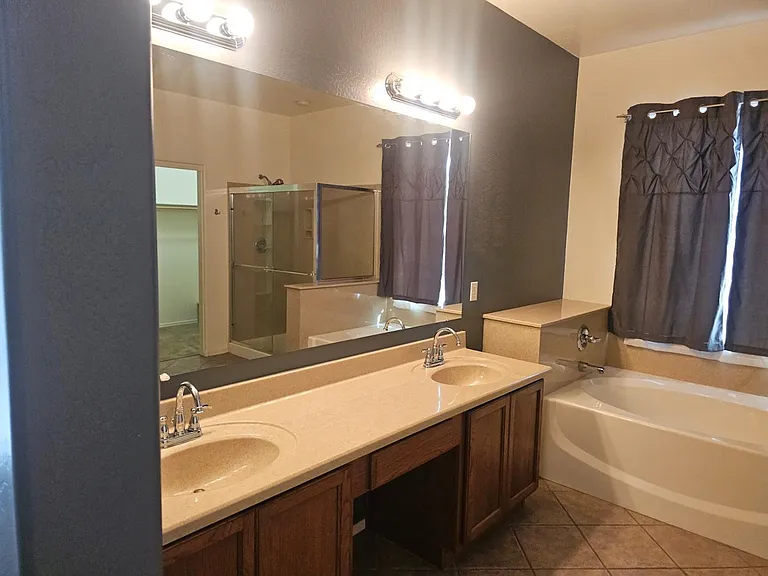 18515 W Caribbean Ln — Photo 16