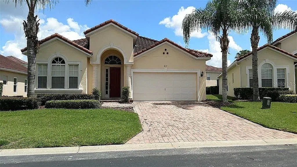 4 bed, 1895 sqft, $2,800 — Photo 1