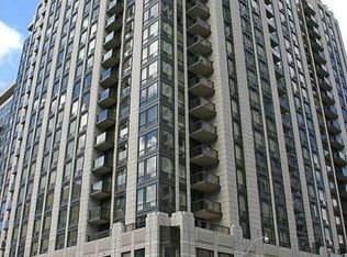 50 John St #808, Toronto, ON M5V3T5