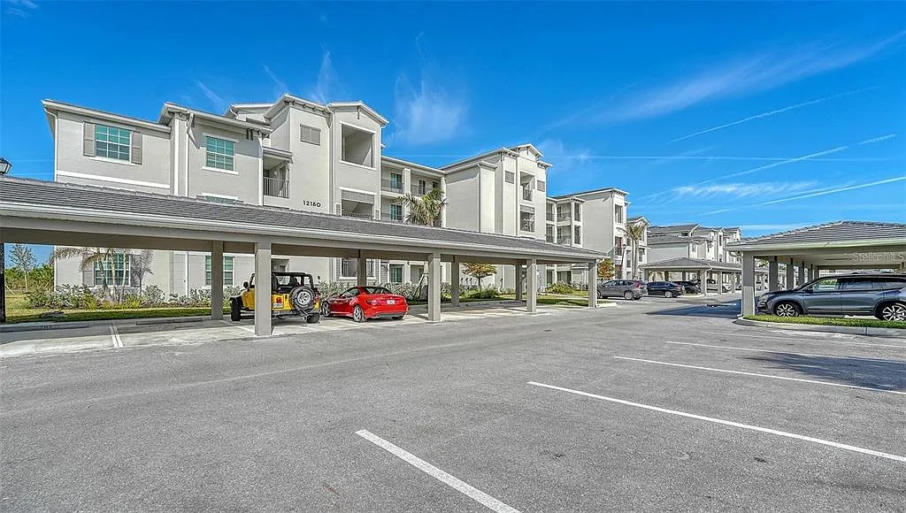 2 bed, 2.0 bath, 1283 sqft, $2,200 — Photo 1